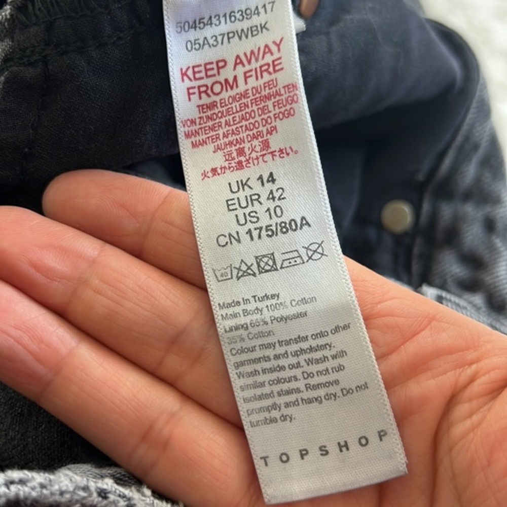TOPSHOP WASHED RIPPED MOMā SHORTS - Picture 6 of 6